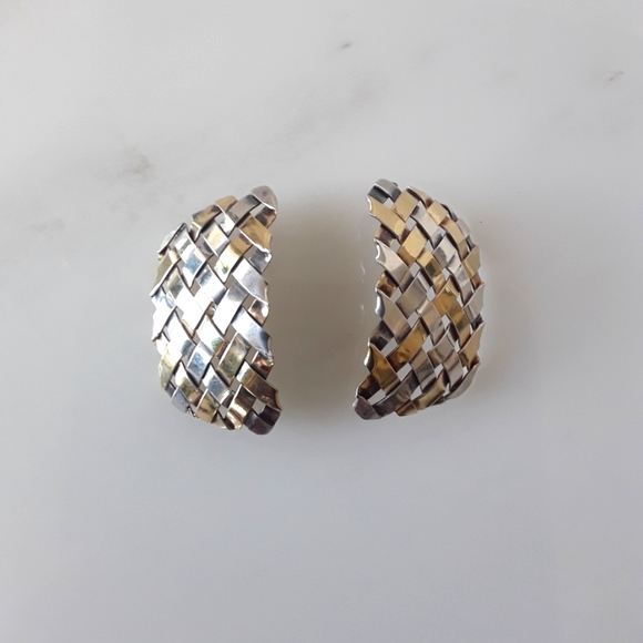 GABRIEL OFIESH STERLING & 18KT SOLID YG BASKET WEAVE PIERCED EARRINGS - Picture 2 of 8